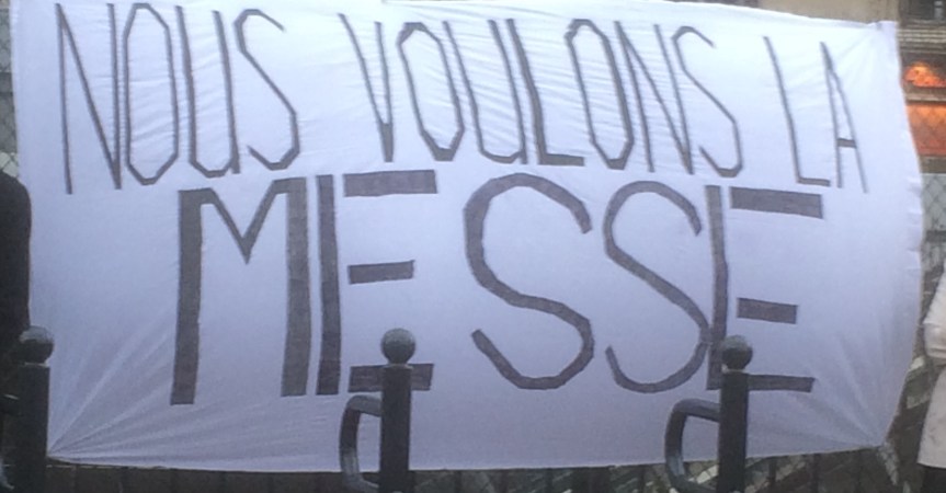 Manifestation &laquo;&nbsp;Pour la messe&nbsp;&raquo; à&nbsp;Bois-Colombes